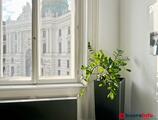Büros zu vermieten in All-inclusive-Zugang zu Arbeitsplätzen, virtuellen Büros und Besprechungsräumen in Regus Le Palais